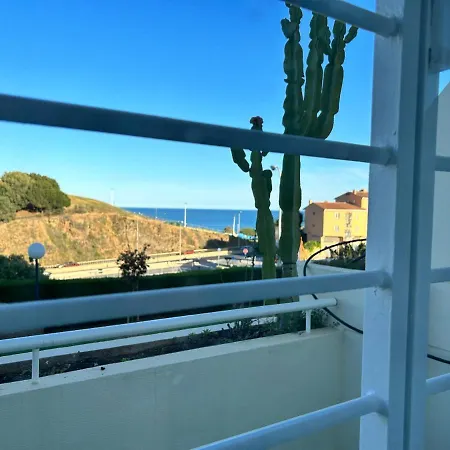 Apartment Castillo Malaga Paradaise 3 *